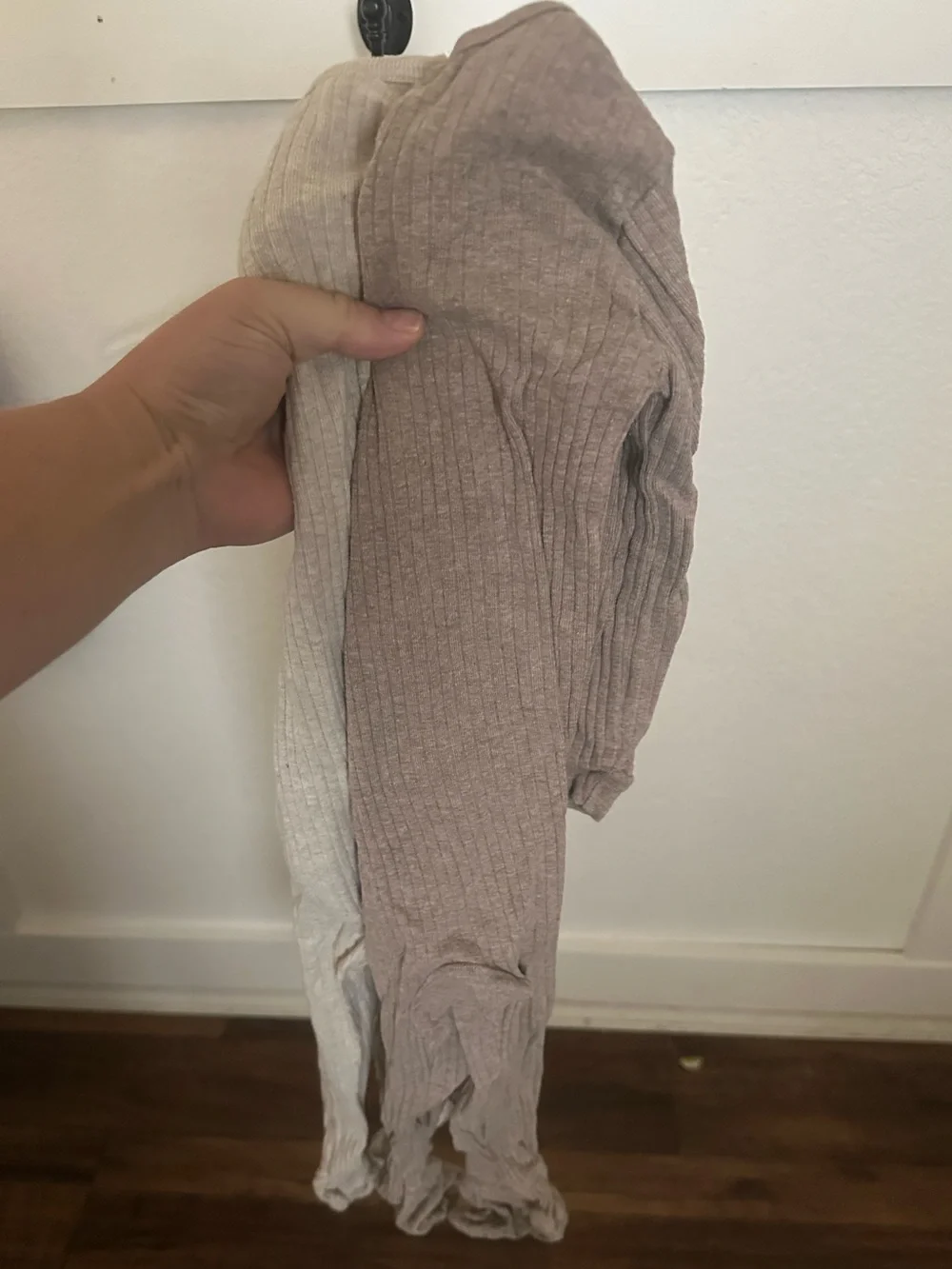 ⭐️5/$25⭐️ Kids Ribbed Knit sleepers in Beige and Cream